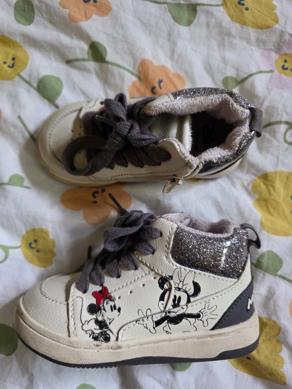 Zara Kids Minnie High-Top Sneakers in Cream and Gray with Glitter